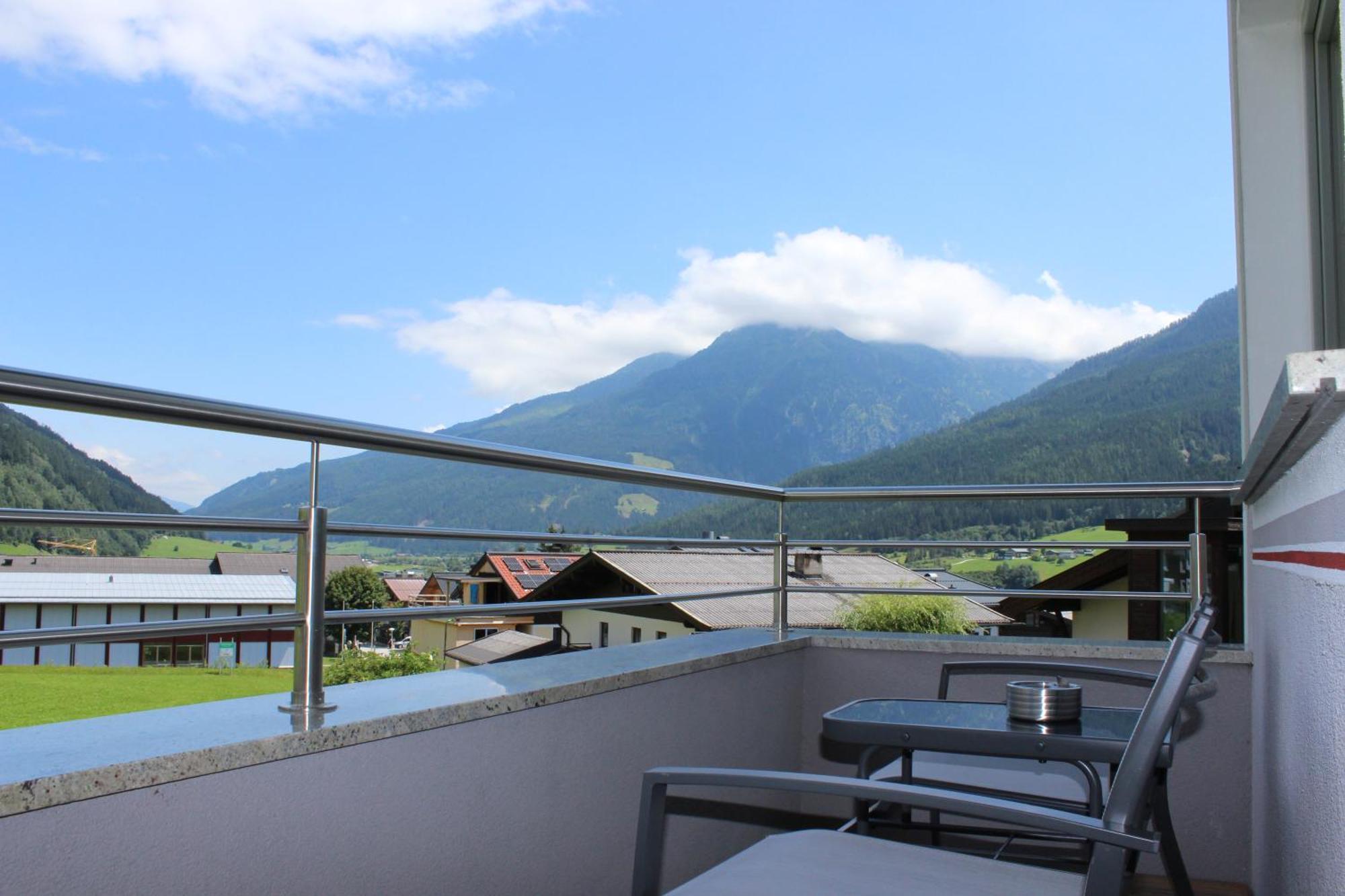 Ferienhaus Bergauf With Hot Tub Neukirchen am Großvenediger Εξωτερικό φωτογραφία